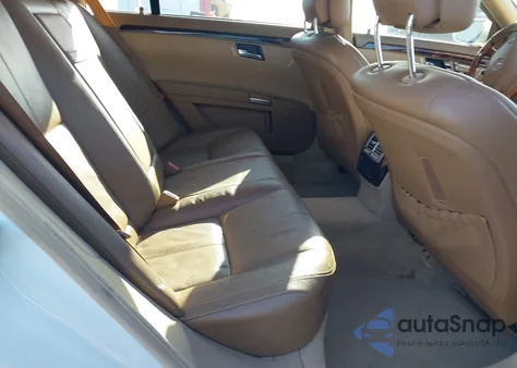 2007 Mercedes-Benz S 550 из США, поврежденный, VIN WDDNG71X37A139488